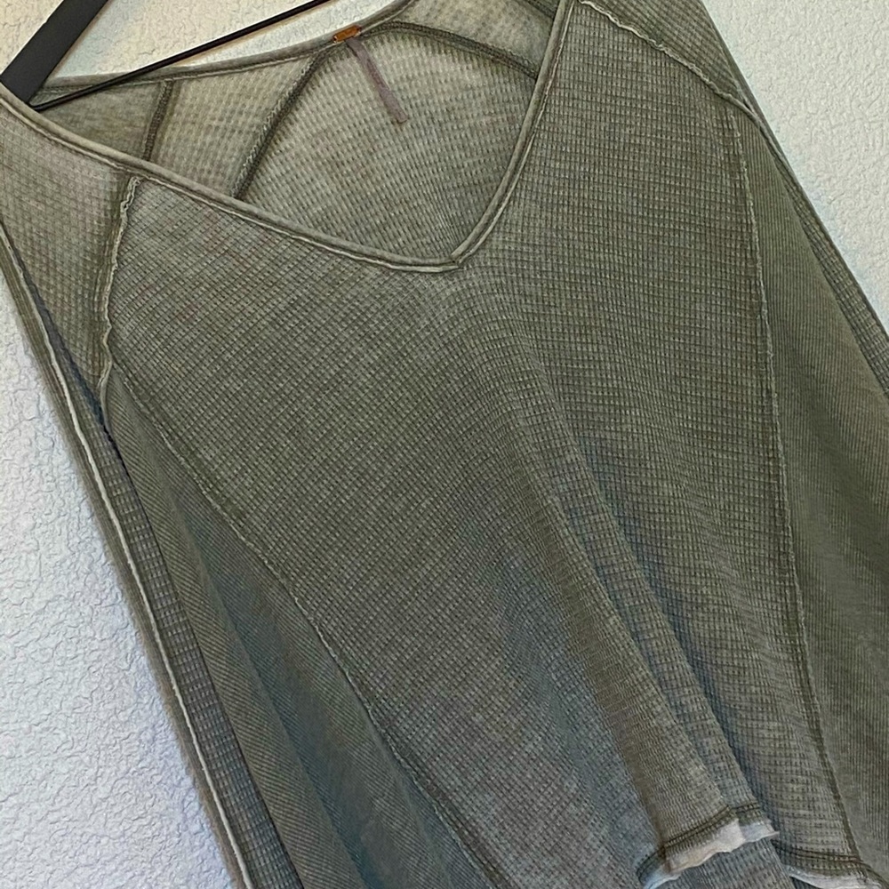Free People | Green Oversized V-neck Long Top | S